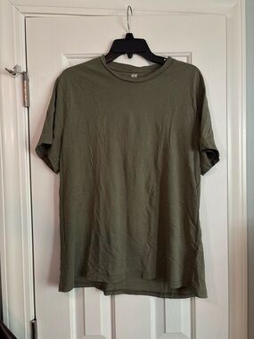 H&M Olive Crew Neck Short Sleeve Tee